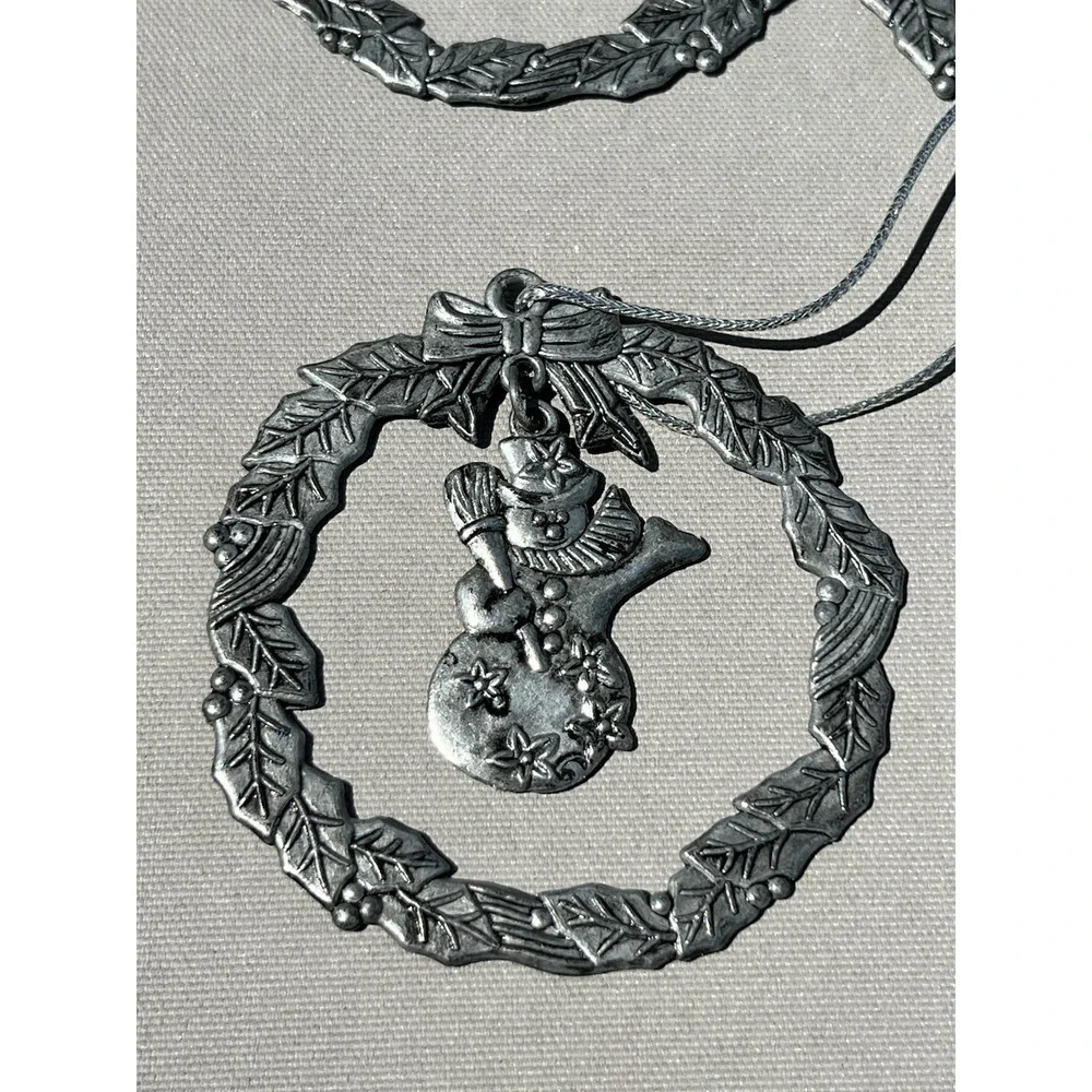 Vtg Pewter Christmas Ornaments 6 Round Cat Horse Angel Snowman Stocking Santa‎